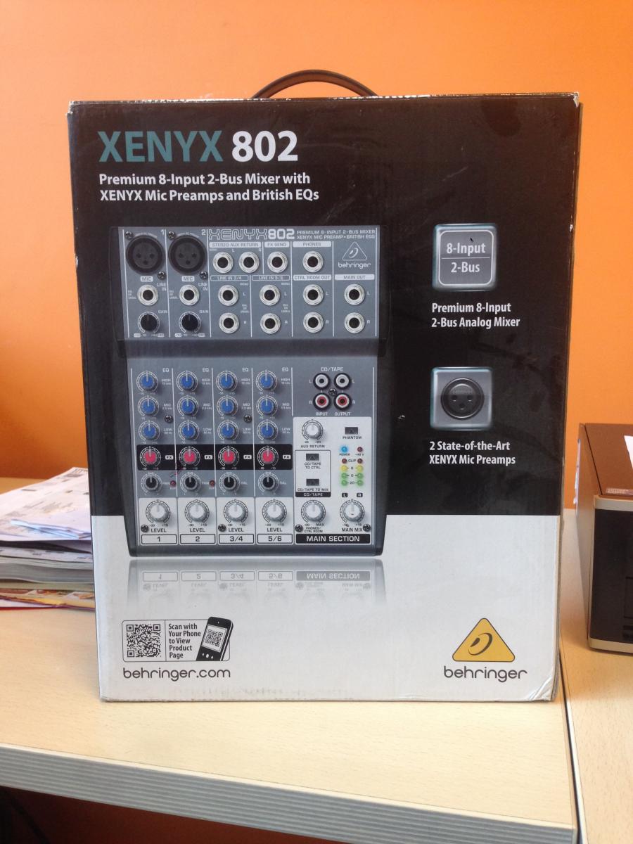 Table de mixage Behringer Xenyx 802 Premium 8 entrées 2 bus avec