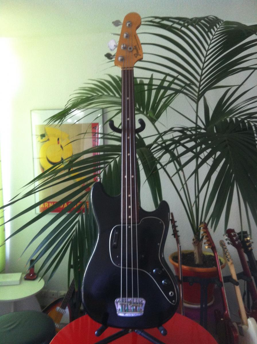 fender musicmaster bass