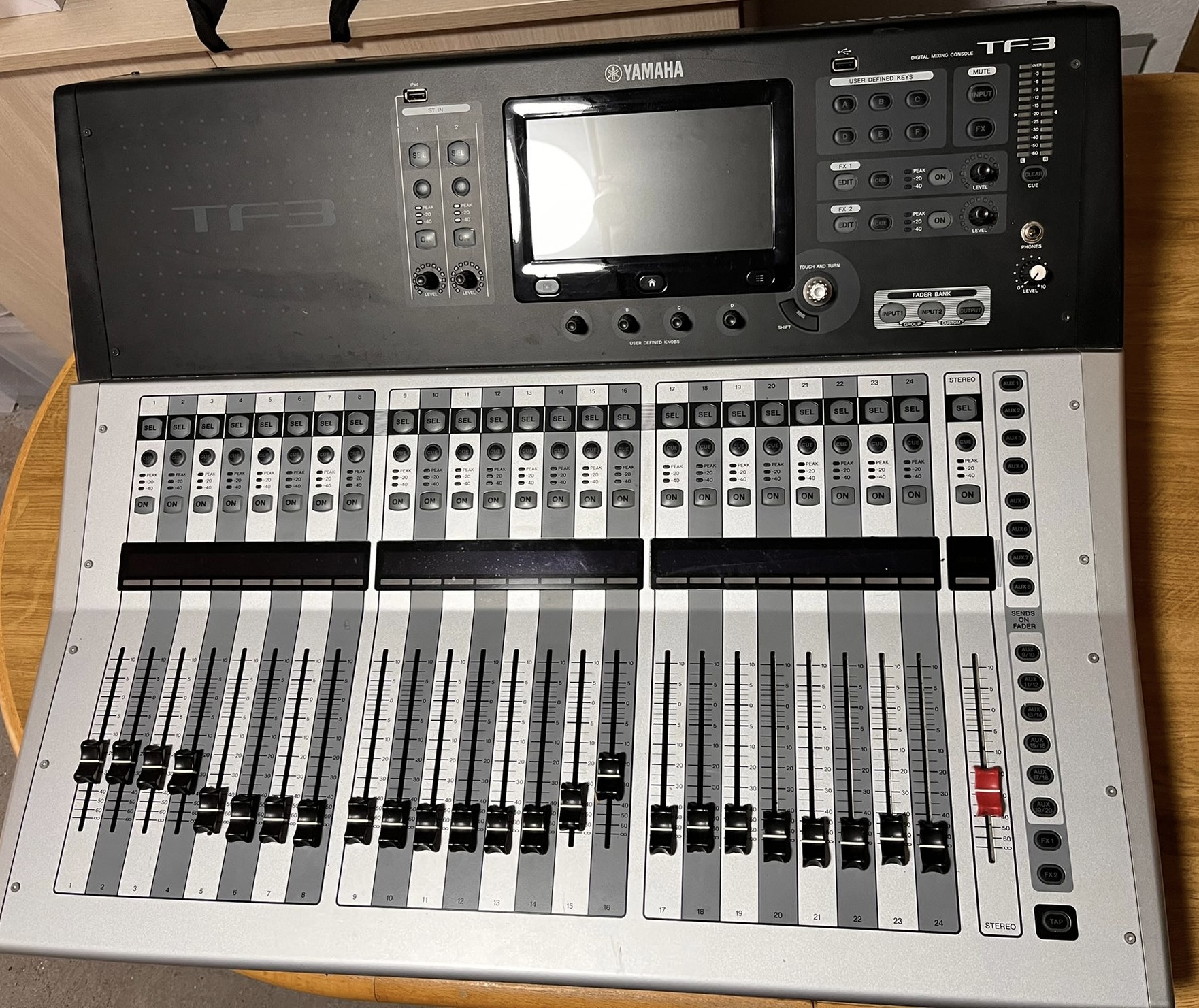 Table de mixage Yamaha numérique TF3