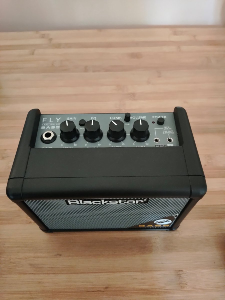 Test de l'ampli pour basse Blackstar Fly 3 Bass - Audiofanzine